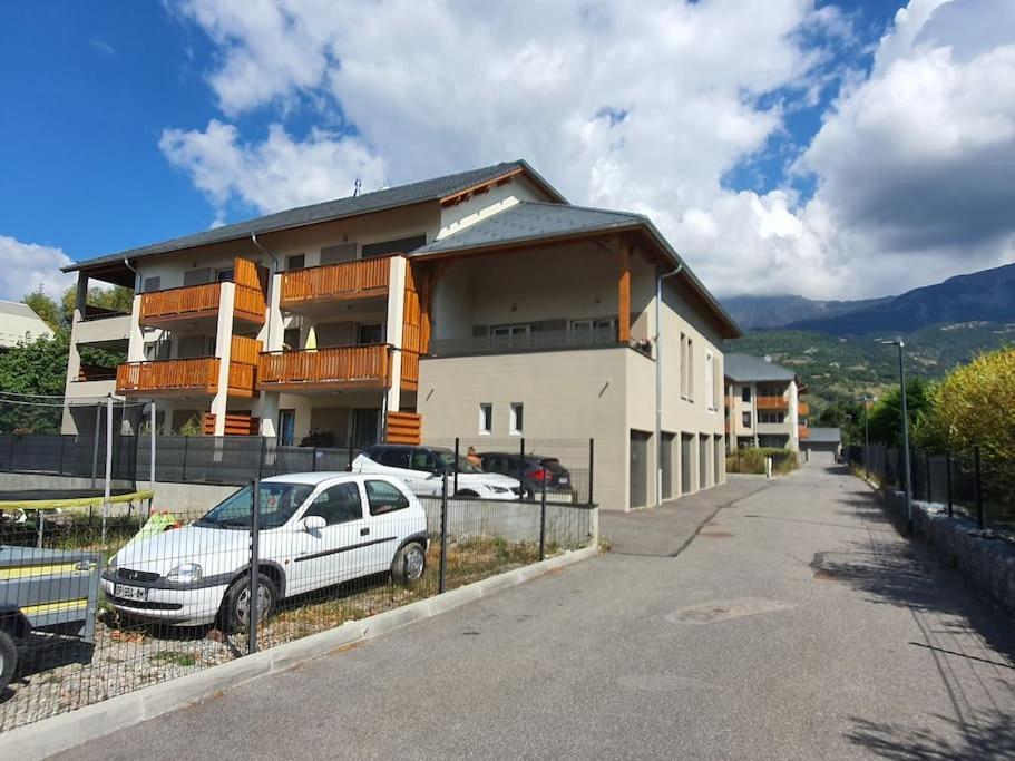 Superbe T2 Duplex Vue Sur Les Montagnes Διαμέρισμα Chorges Εξωτερικό φωτογραφία