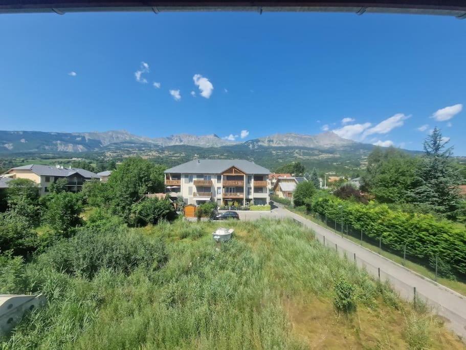 Superbe T2 Duplex Vue Sur Les Montagnes Διαμέρισμα Chorges Εξωτερικό φωτογραφία