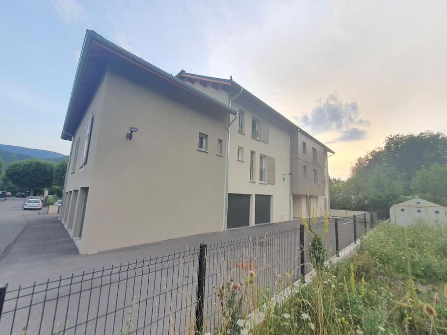 Superbe T2 Duplex Vue Sur Les Montagnes Διαμέρισμα Chorges Εξωτερικό φωτογραφία